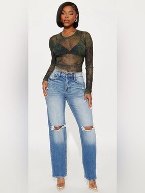 NWT FASHION NOVA Serena Ripped Straight Leg Jeans Medium Wash size 3